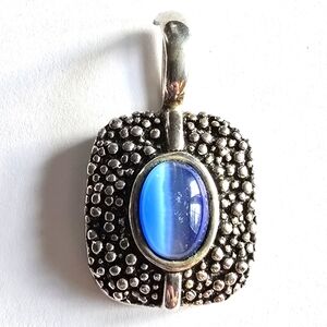 Premier Designs pendant blue cats eye bumpy texture silver tone Morocco